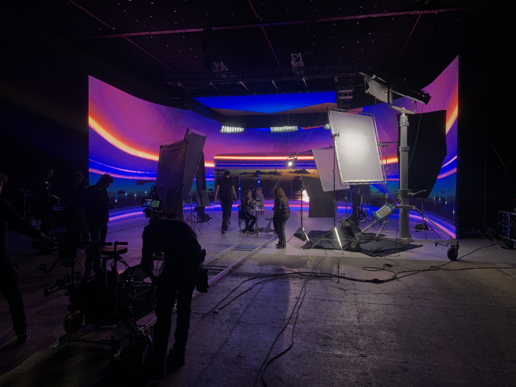 Plateau de production virtuel loué pour le tournage d'un court métrage de science fiction faisant appel à la production virtuelle grâce à des décors unreal