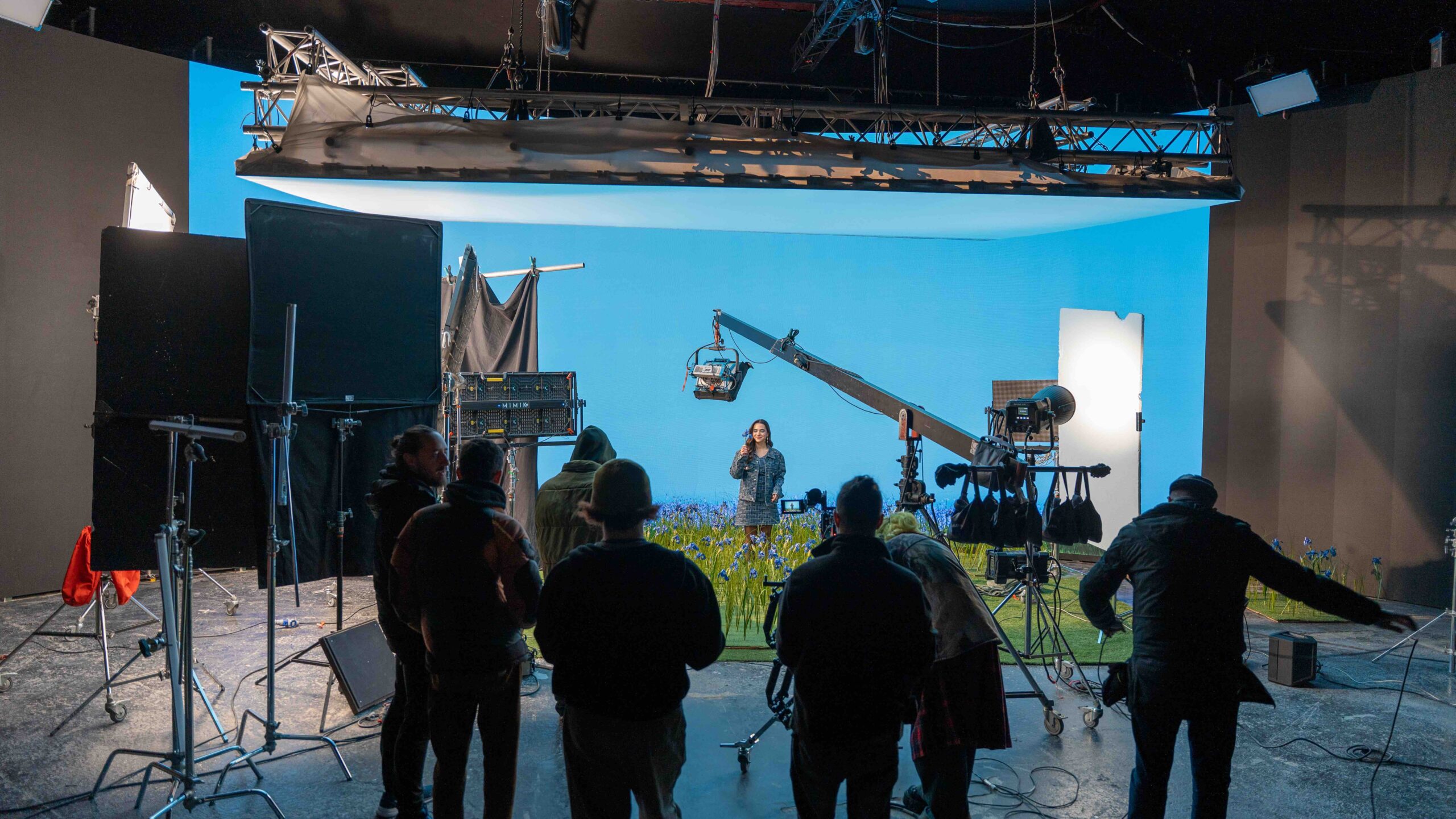 Tournage Kenzo parfum – immersion dans un champ virtuel en 2D animé
