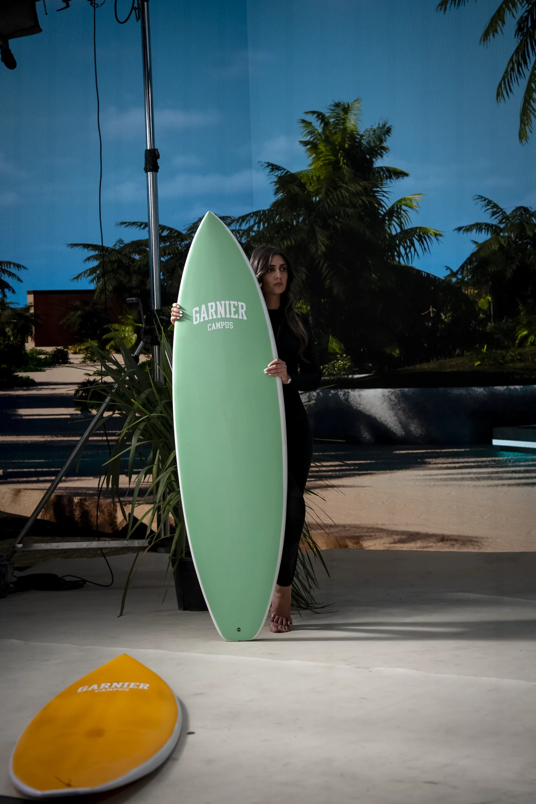 Production virtuelle Garnier, tournage décor virtuel californien, plateau LED L'Oréal